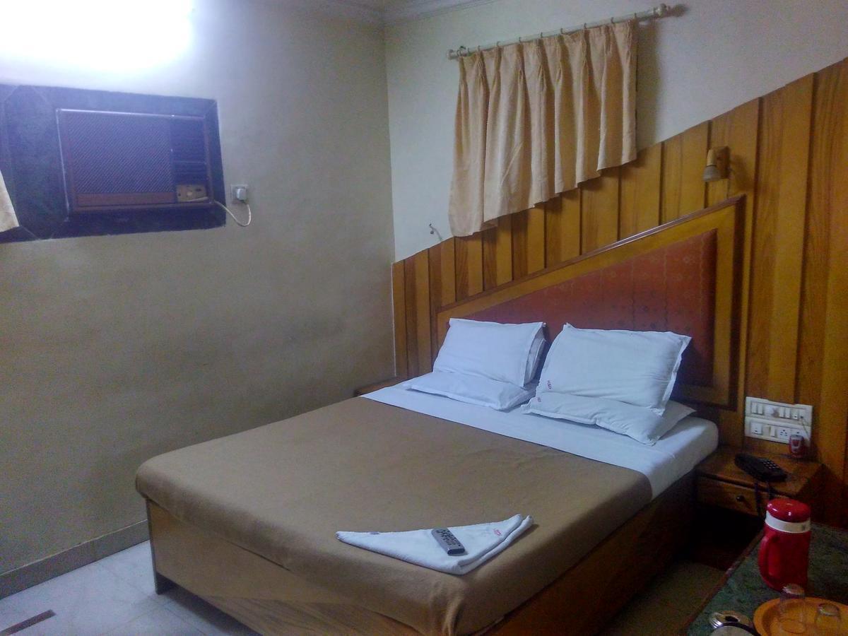 Hotel Subhash Midc Andheri Mumbai Exterior foto